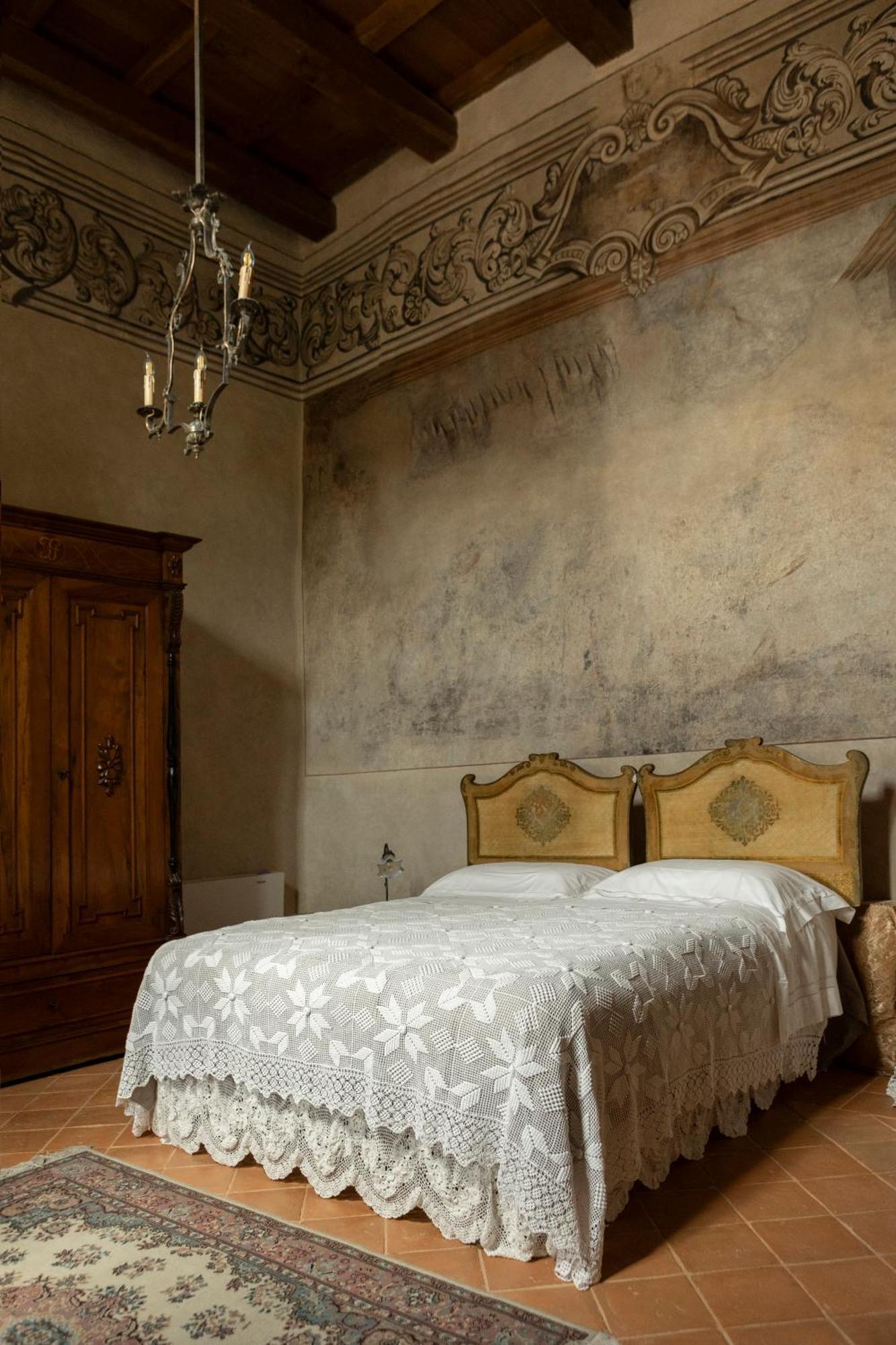 Palazzo Pirro Dimora Storica Acomodação com café da manhã Acciano Exterior foto